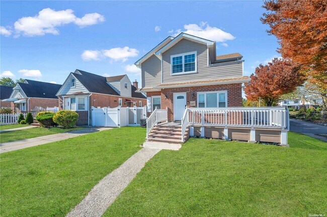 Building Photo - 119-2 226th St