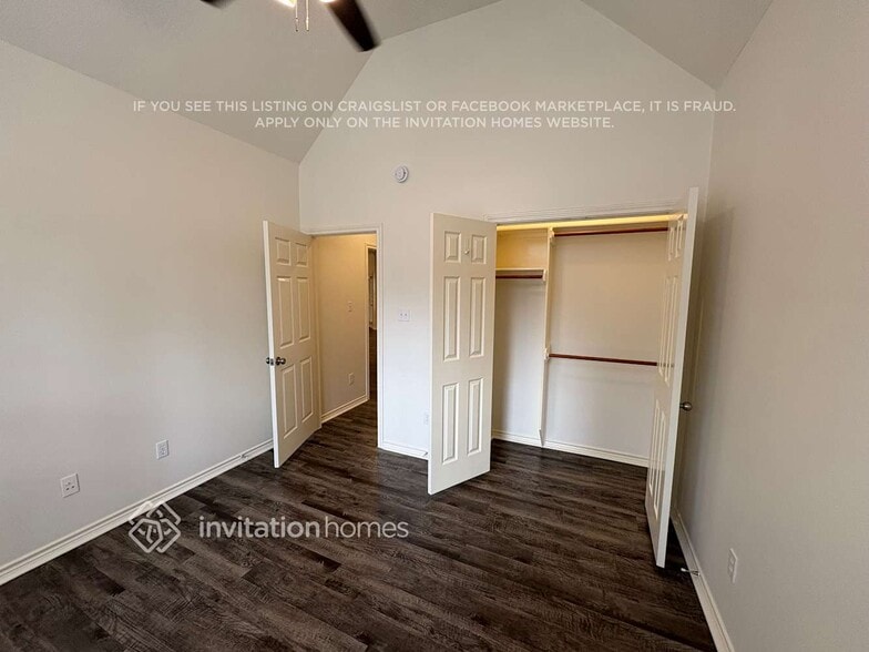 Building Photo - 3227 Hemingway Dr