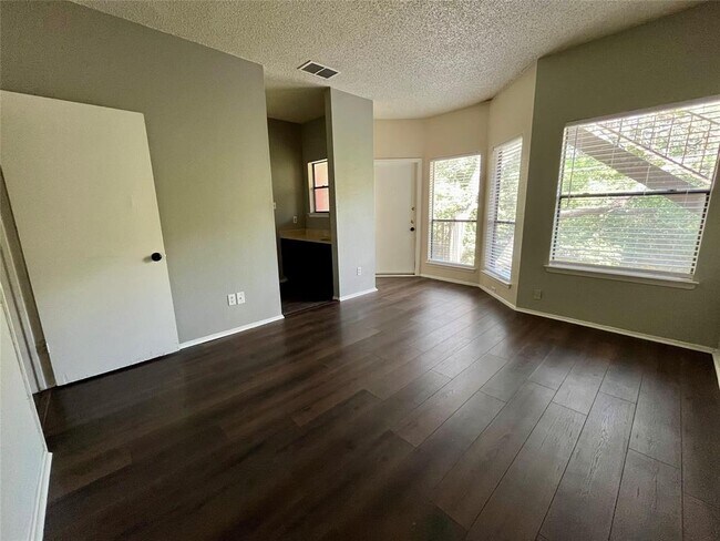 Building Photo - 5309 Indio Dr