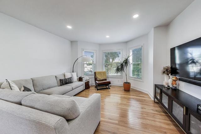 Building Photo - 102 S Quincy St