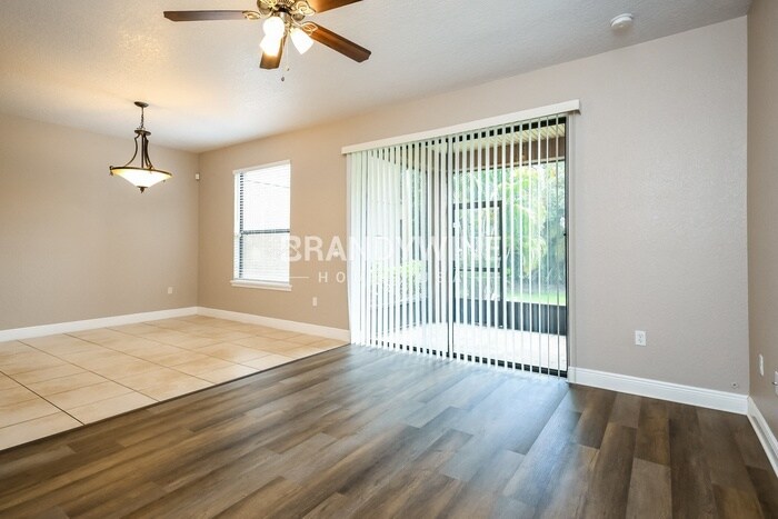 Building Photo - 1208 La Fortuna Blvd