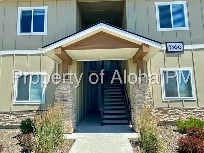 Building Photo - 3566 E Grand Forest Dr