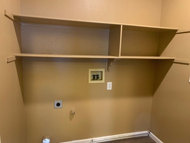 Building Photo - Fantastic Antioch Home!