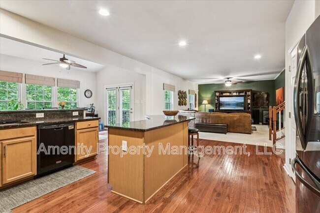 Building Photo - 3271 Newland Ct