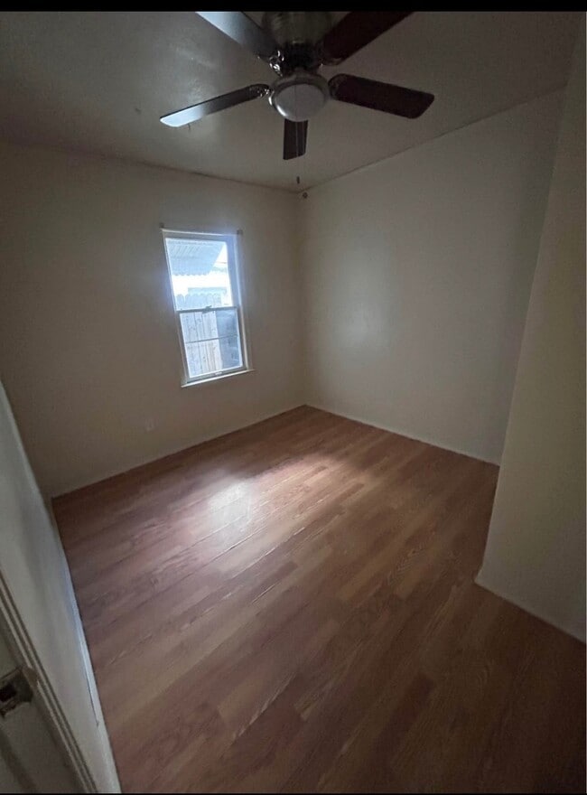 Building Photo - 5731 Mitchell Ct