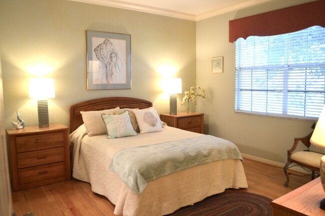 Building Photo - 8370 Wingate Dr