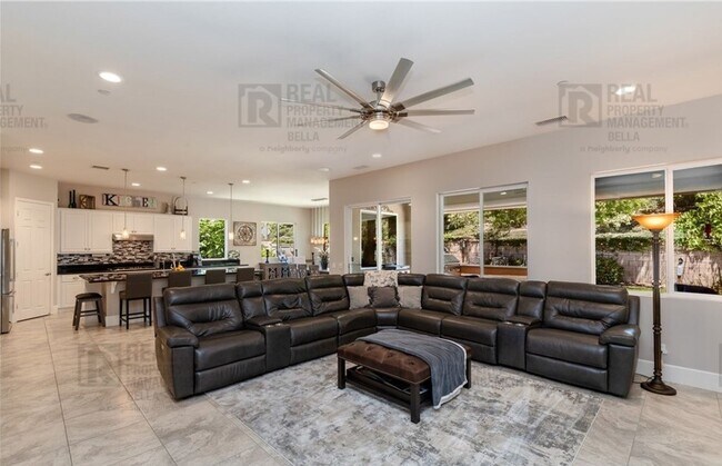 Building Photo - 32176 Golden Eye Dr