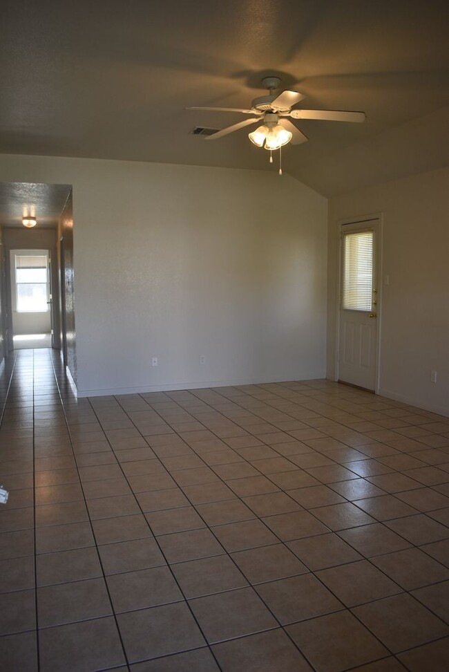 Building Photo - 1614 Yuma Trail