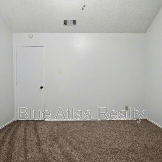 Building Photo - 205 Pate Orr Rd N