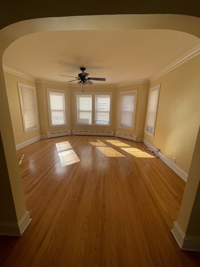 Living room - 3047 N Lowell Ave