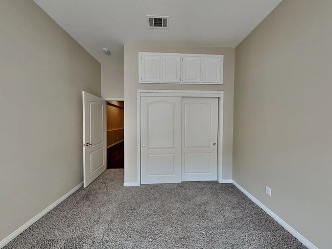 Building Photo - 28411 Hidden Hills Dr