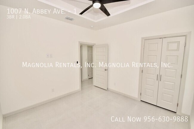 Building Photo - 1007 N Abbey Ave