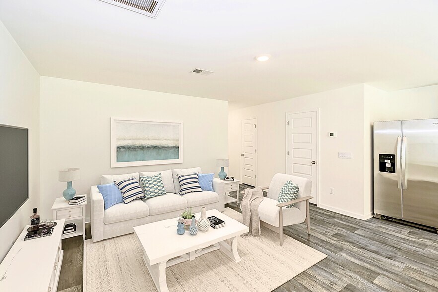 Building Photo - 105 Striker Rd