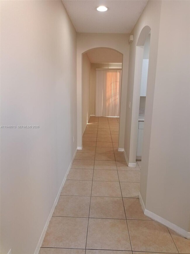 Building Photo - 4210 NE 22nd Dr