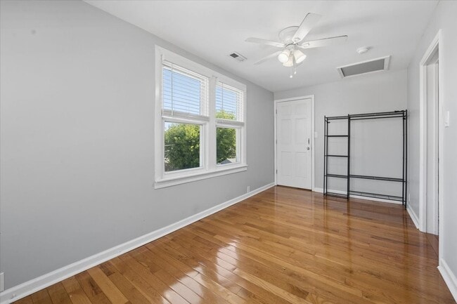 Building Photo - 4928 W Eddy St