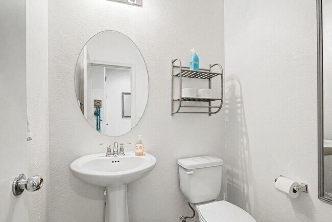 Building Photo - BEAUTIFUL PROPERTY IN PROVIDENCE WITH DOWNSTAIRS BEDROOM!