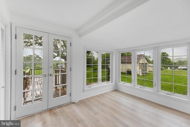 Building Photo - 151 Concert Ln