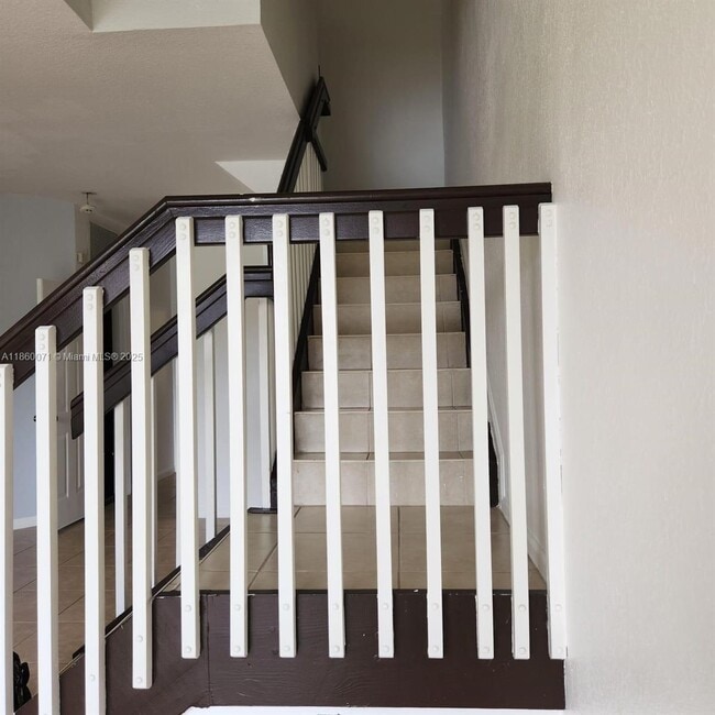 Building Photo - 2155 NE 3rd Ct