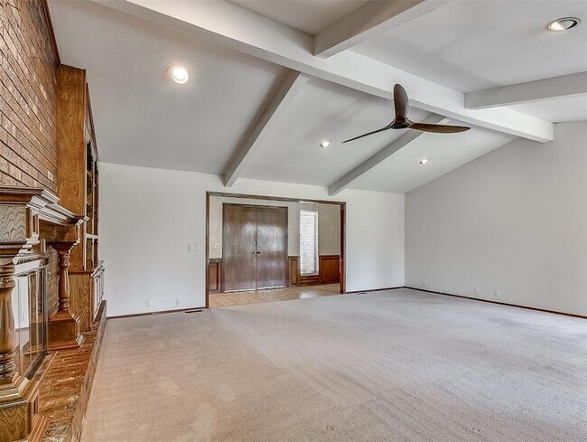 Building Photo - 12414 S Villa Ave