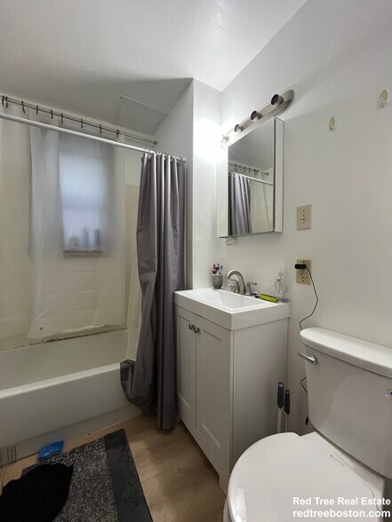 Building Photo - 45 Litchfield St
