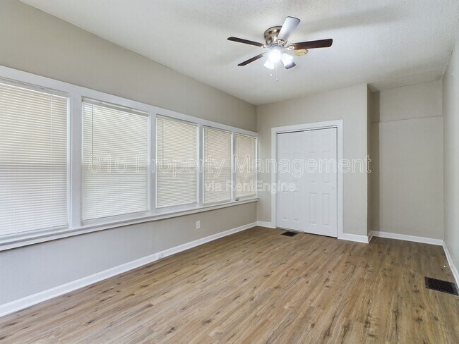 Building Photo - 5218 Highland Ave