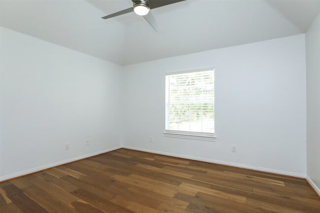 Building Photo - 1715 Cottage Landing Ln