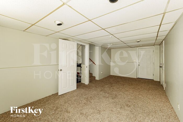 Building Photo - 13110 Donnelly Ave