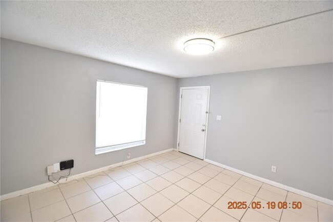 Building Photo - 2207 Irene St