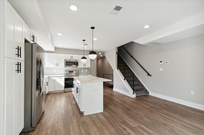 Building Photo - 1739 Page St