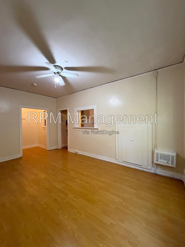 Building Photo - 1825 Ivar Ave