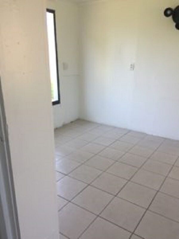 Building Photo - 23 S Peninsula Dr