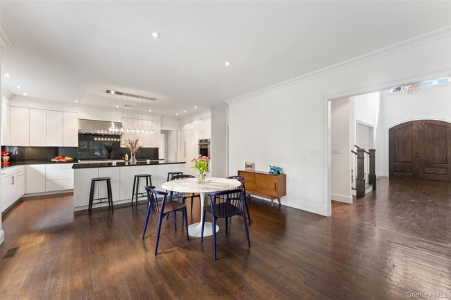 Building Photo - 20 Brookline Rd