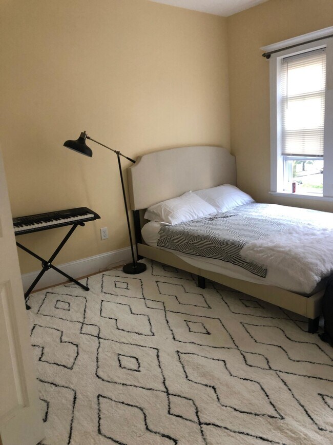 Building Photo - 152 Magazine St