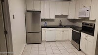 Building Photo - 115 Amberly Dr