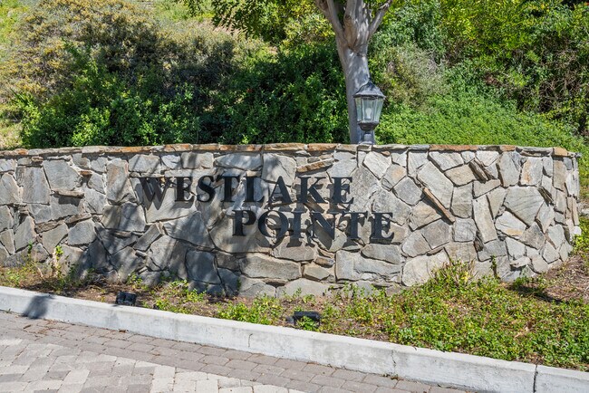 Building Photo - 32126 Canyon Ridge Dr