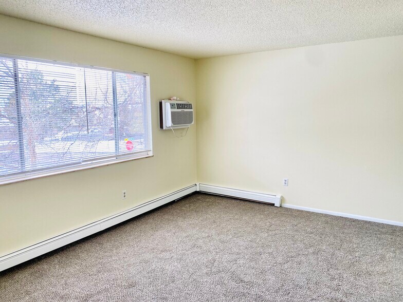 Building Photo - 4710 Scenic Cir