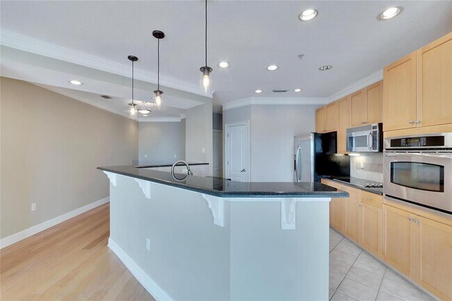 Building Photo - 6414 Sunset Bay Cir