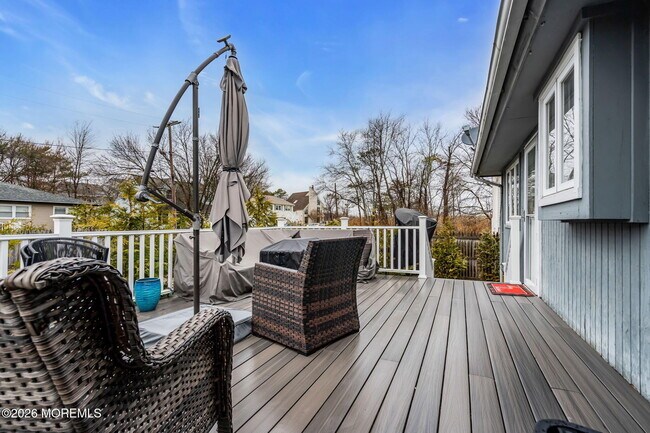 Building Photo - 658 Driftwood Pl