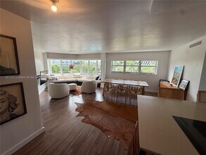 Building Photo - 1881 Washington Ave