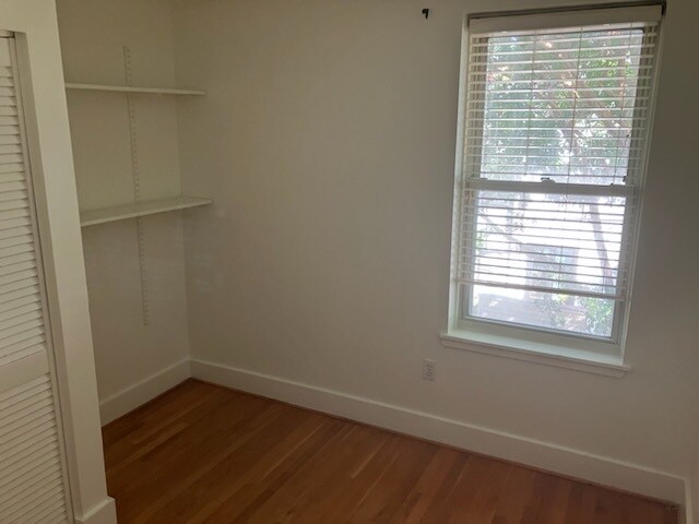 back bedroom - 1326 Emerald St NE