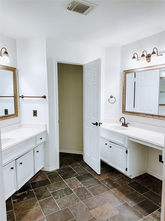 Building Photo - 4926 Mission Lake Ct