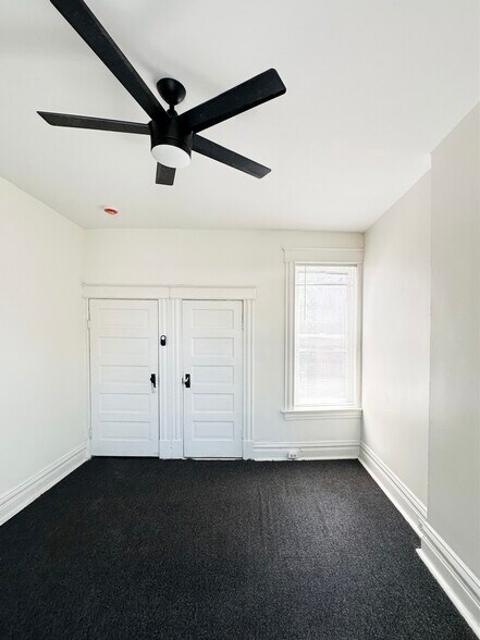 Building Photo - 4167 Botanical Ave