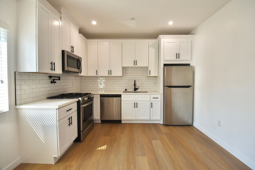 Building Photo - 5220-26 Radford Avenue