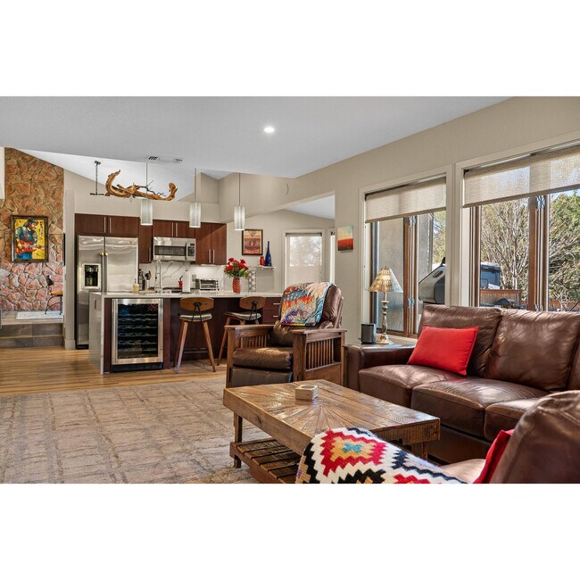 Building Photo - 77 Wild Horse Mesa Dr