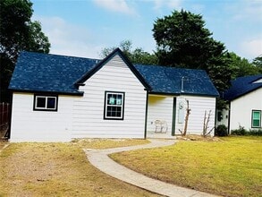 Building Photo - 1264 Cedar Haven Ave