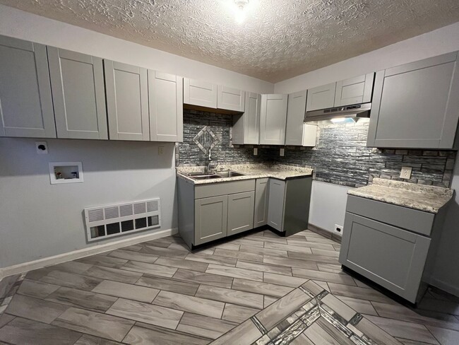 Building Photo - 5155 Rucks Rd