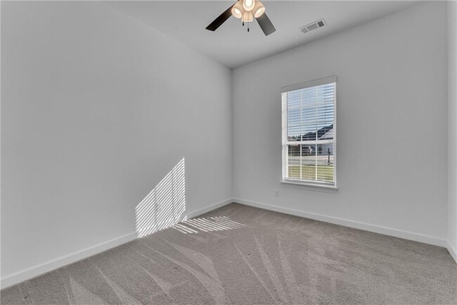 Building Photo - 2401 Abbott Ln