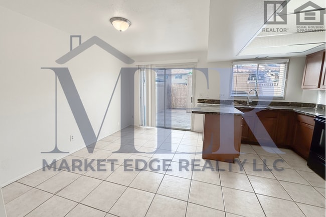 Building Photo - 2Bed/1.5Bath Townhome at Glendale/43rd Ave! $399 MOVE-IN SPECIAL! Ready for Immediate Move-In!