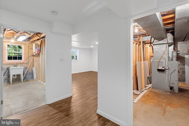 Building Photo - 15118 Liberty Grove Dr