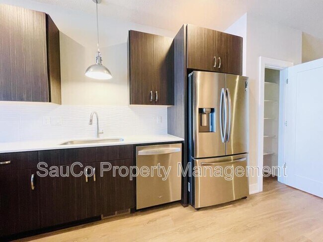 Building Photo - 17153 SW Woodpecker Ln